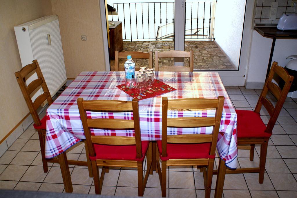 Pension Lindenhof ليمبورغ ان دير لان الغرفة الصورة